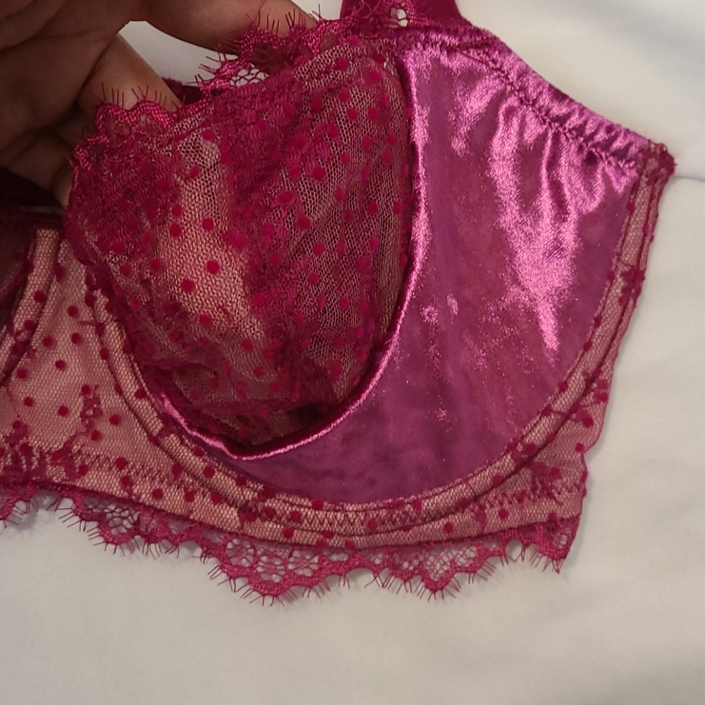 🥳LAST ONE 32DD🥳BUY 1 GET 1 FREE VICTORIA SECRET DREAM ANGELS BRA - Picture 4 of 11